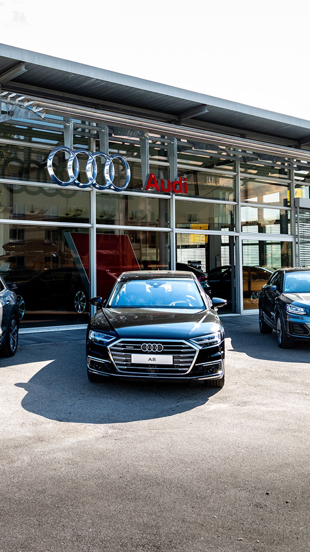 Außenansicht Autohaus Neumayr GmbH & Co. KG