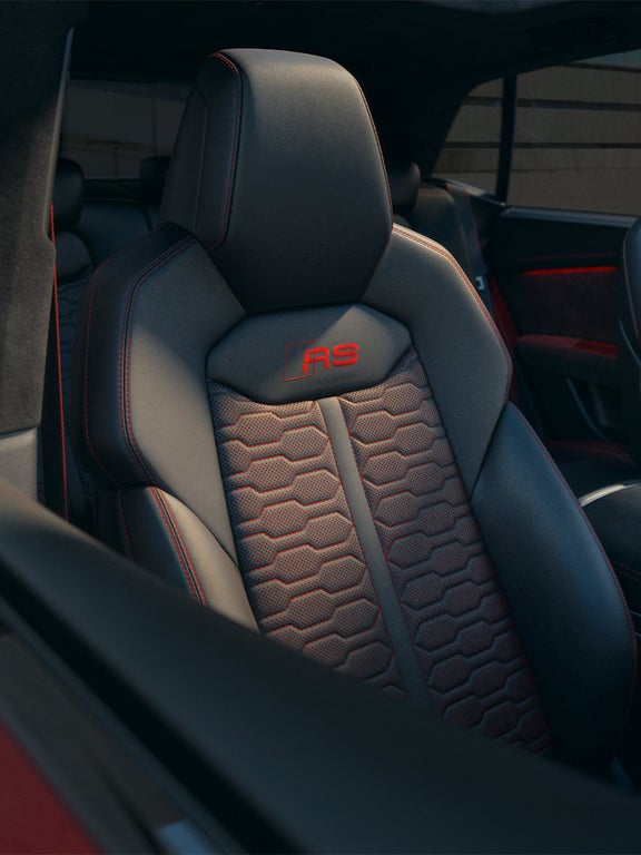 Audi RS Q8 performance interior seats