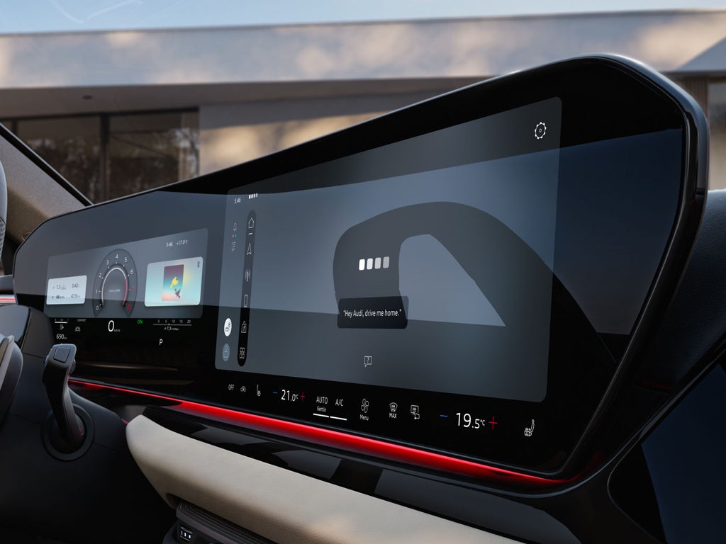 View from the front passenger side of the MMI display and the Audi virtual cockpit in the A6 Saloon.