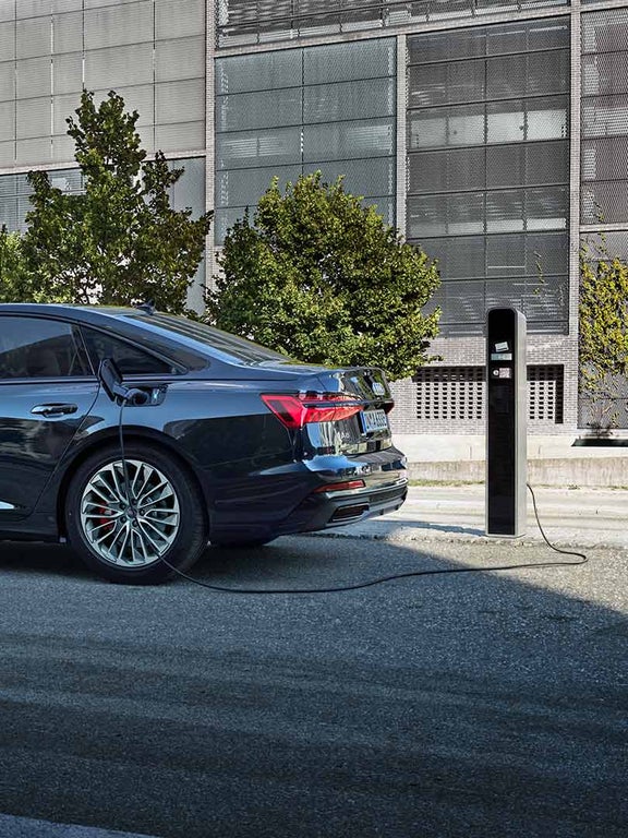Public charging situation Audi A6 Sedan TFSI e