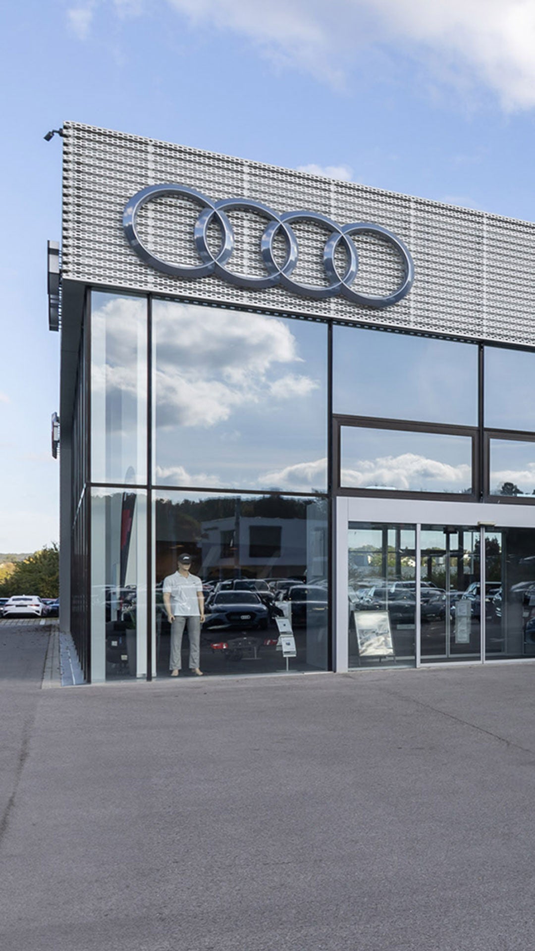 Außenansicht Autohaus Michael Stiglmayr GmbH