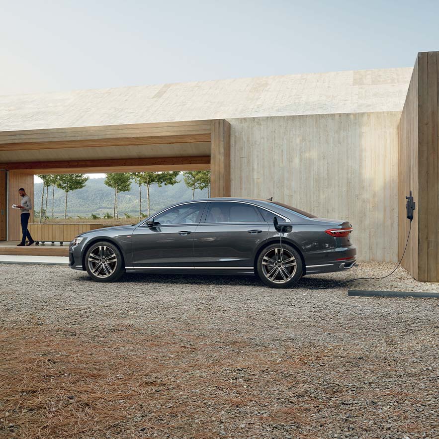 Audi A8 L TFSI e