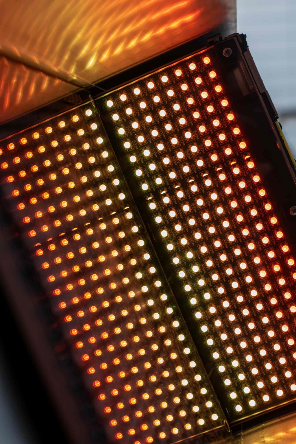 Farblich markierte Temperaturverteilung einer Lithium-Ionen-Zelle beim Schnellladen.