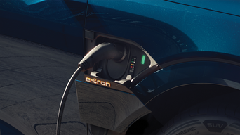 AUDI0110_A_E-TRON_181039_1920x1080_R2.png