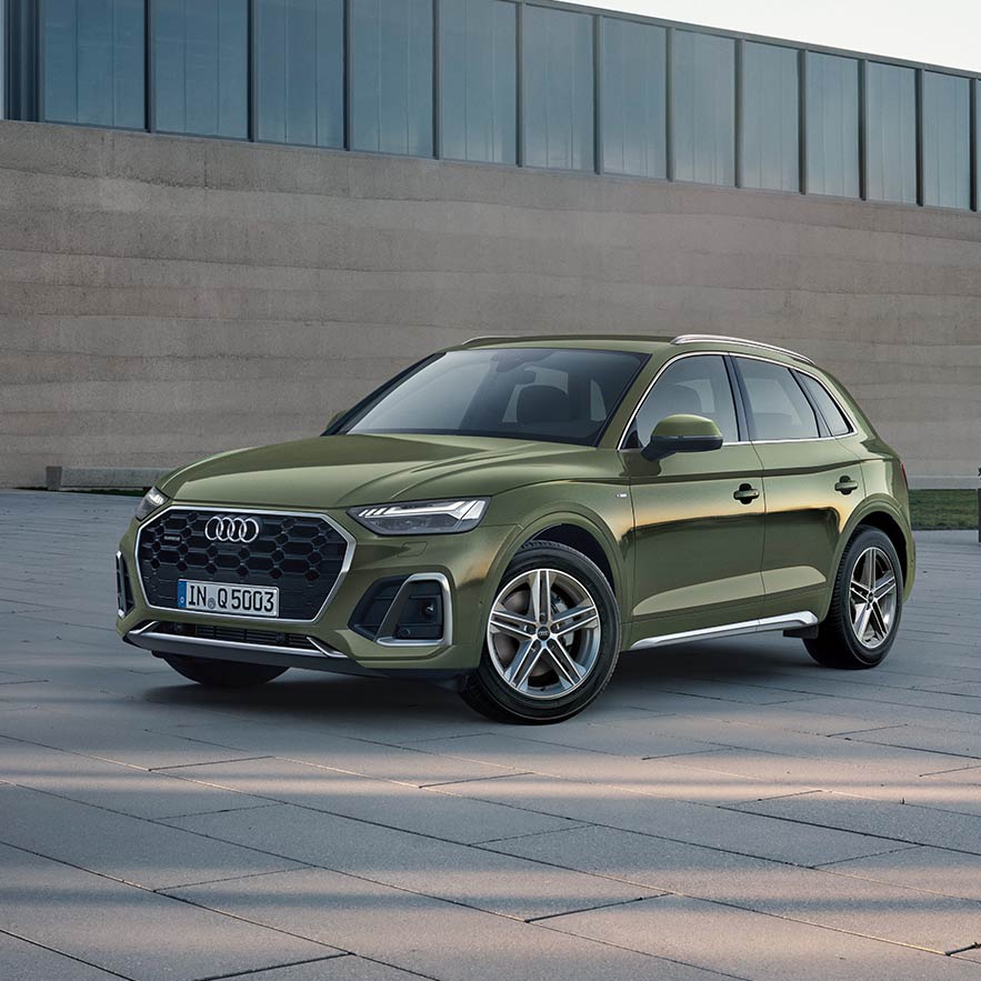 Audi Q5 S line dynamic edition > 限定モデル / 特別仕様モデル