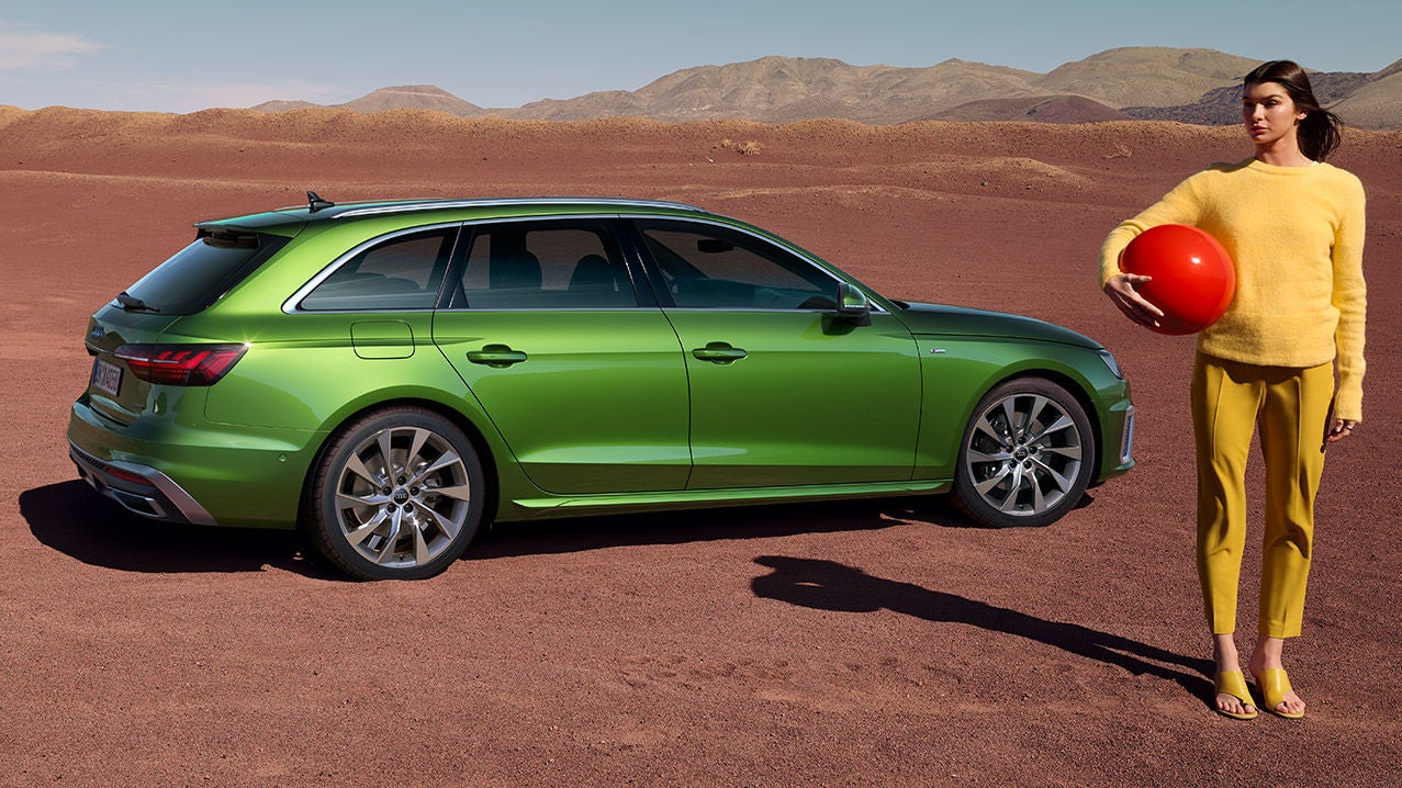 Side view of an Audi A4 Avant in green Audi exclusive paint