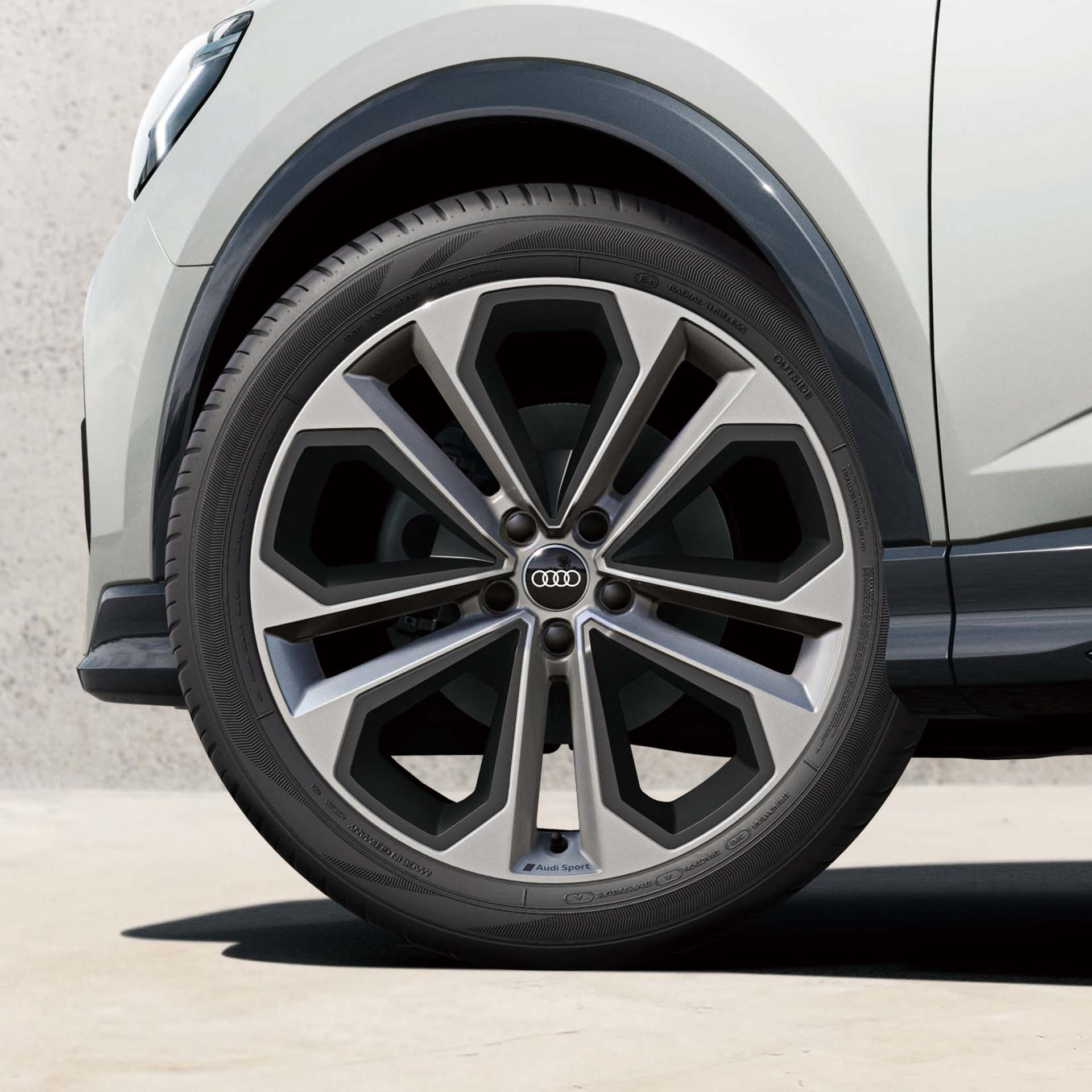 Audi Q3 Sportback dynamic edition > 限定モデル / 特別仕様モデル
