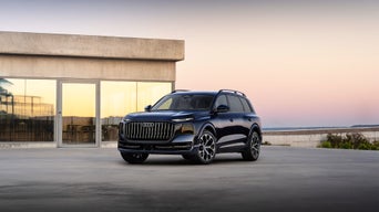 Foto de las medidas del Audi Q9 SUV.