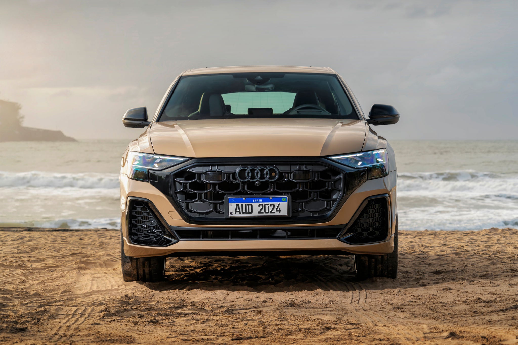 Side rear view of the Audi SQ8 e-tron