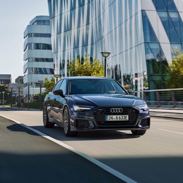 Dynamic front view Audi A3 Sportback TFSI e