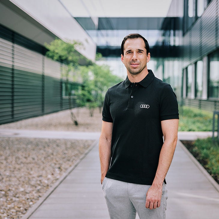 Simulator driver for development of Audi’s Formula 1 power unit signed