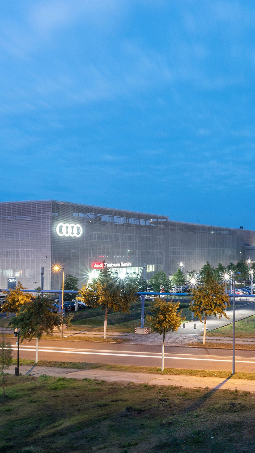 Außenansicht Audi Zentrum Berlin Adlershof