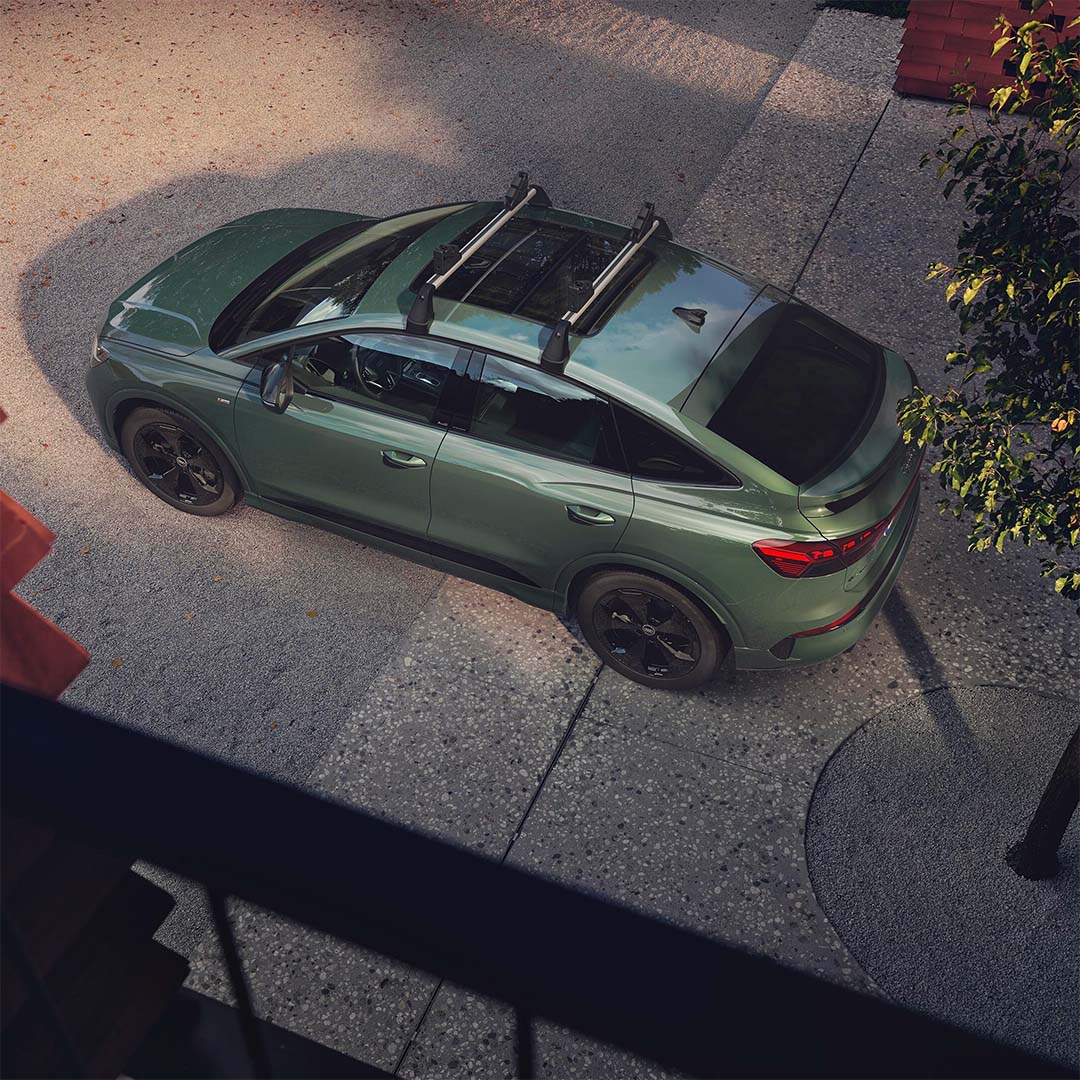 Audi Q4 Sportback e-tron med takstativ
