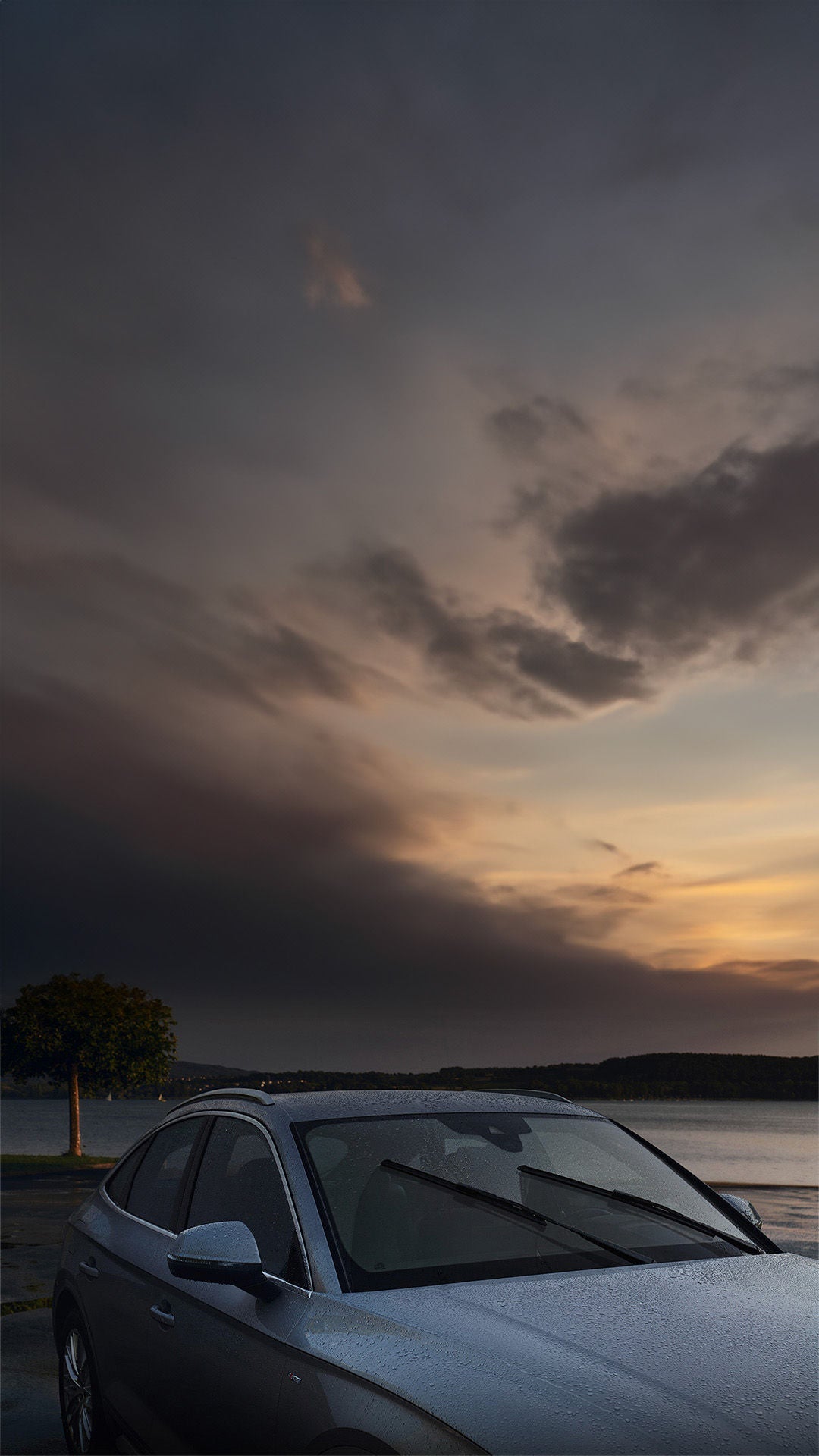Foto del cambio de escobillas limpiaparabrisas de los Accesorios Originales Audi. 