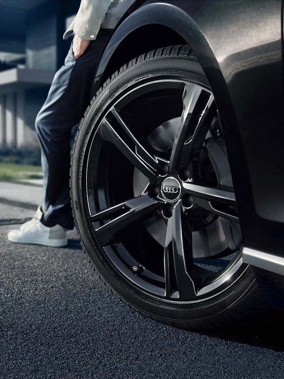 魅力的なカスタマイズで、あなただけのAudiを。