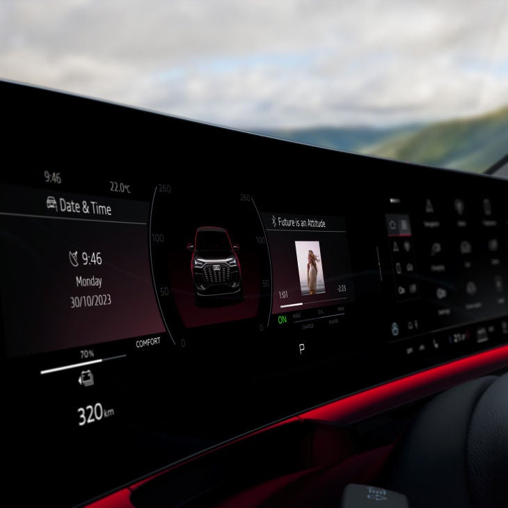 Un écran panoramique pour une expérience futuriste