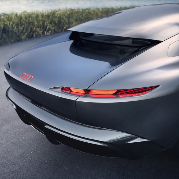 Inzoomning på bakänden av en Audi grandsphere concept