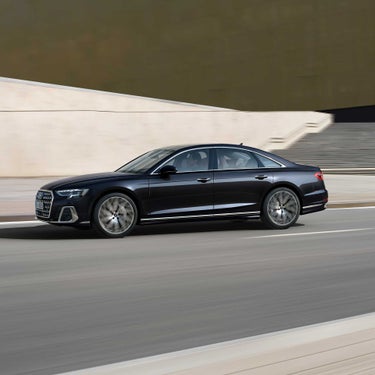  Audi A8 side view