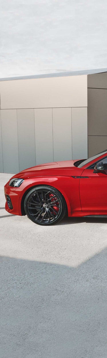 Audi RS5 Coupé side view