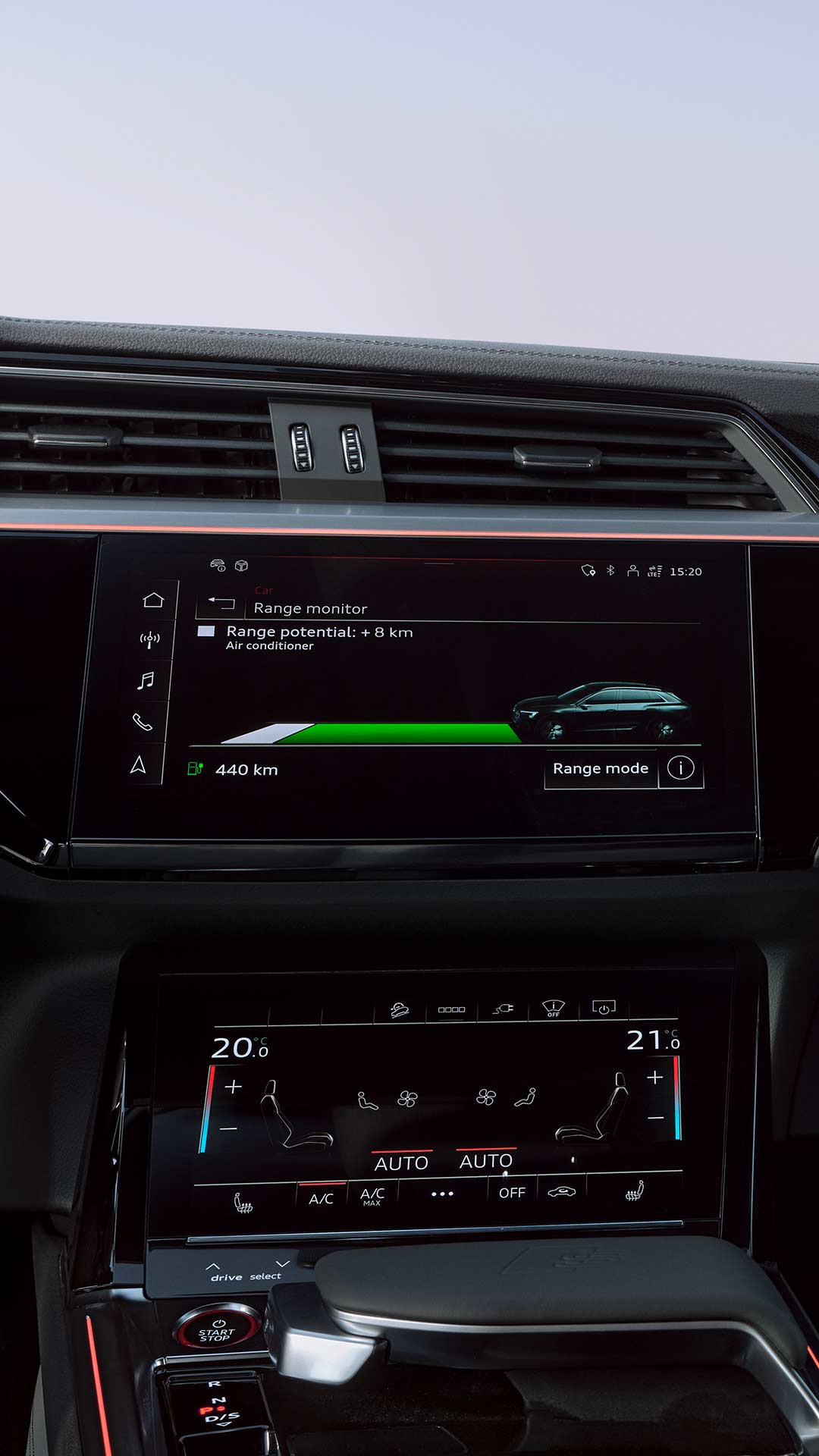 Close-up MMI display Audi Q8 e-tron