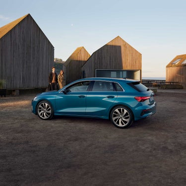 Dynamische Vorbeifahrt Audi e-tron S Sportback