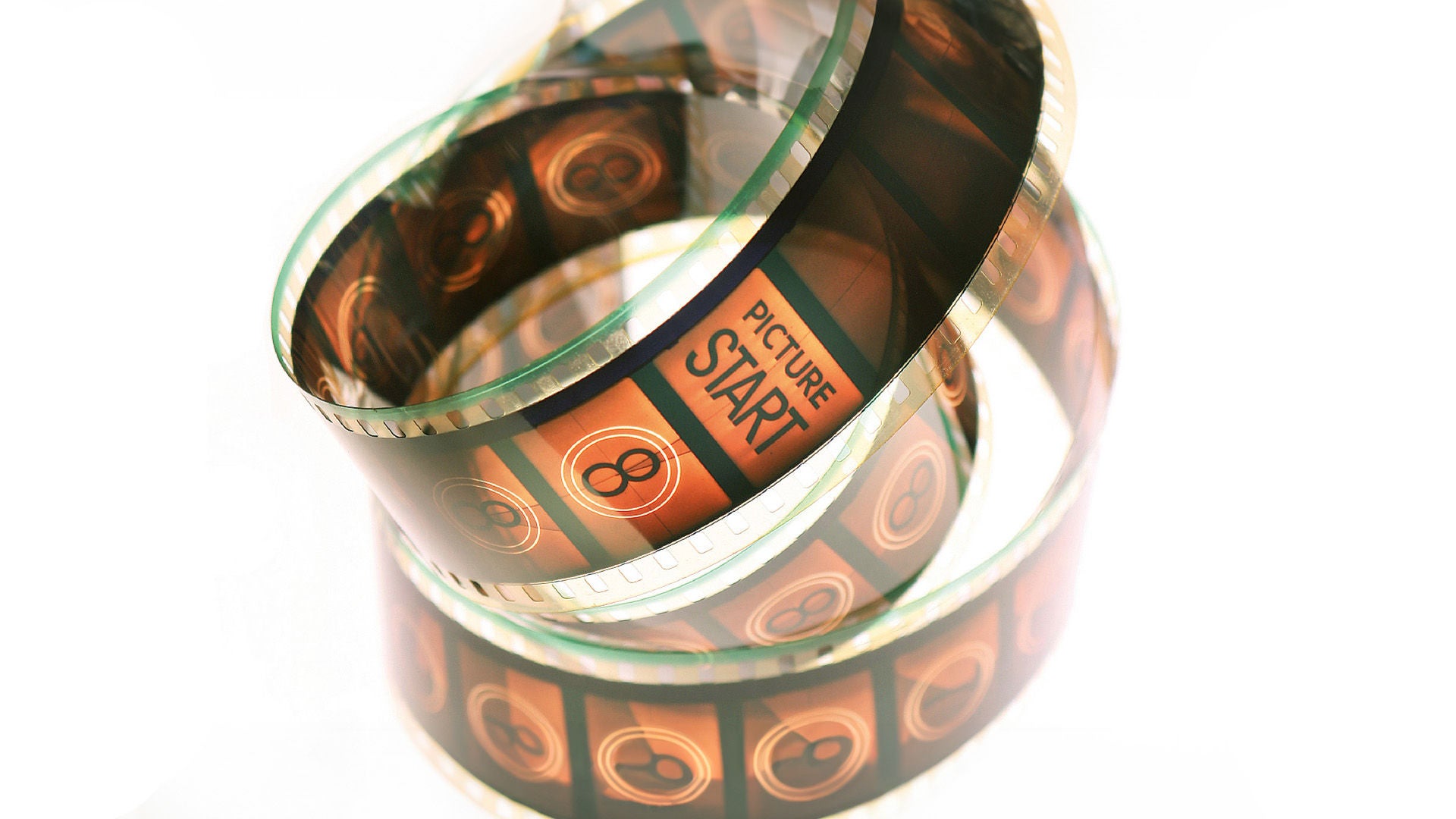 Eine Filmrolle vor weißem Hintergrund.
