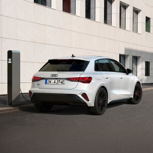 Audi A3 Sportback e-hybrid in carica