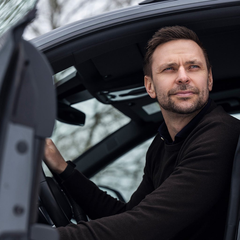 Så ofta Robin hinner sätter sig han och resten av familjen i bilen i Stockholm och åker till Robins föräldrahem i Tibro i Västergötland. 