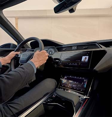 Audi Q8 e-tron cockpit