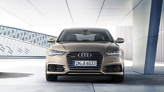 Discover the advantages of Audi connect. Audi digital services bring more comfort and safety into your everyday life.