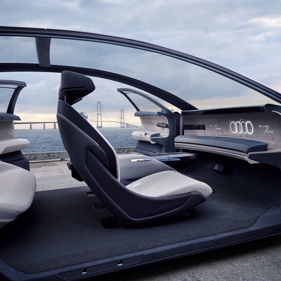 Side view of the Audi grandsphere concept cockpit in automated driving mode.