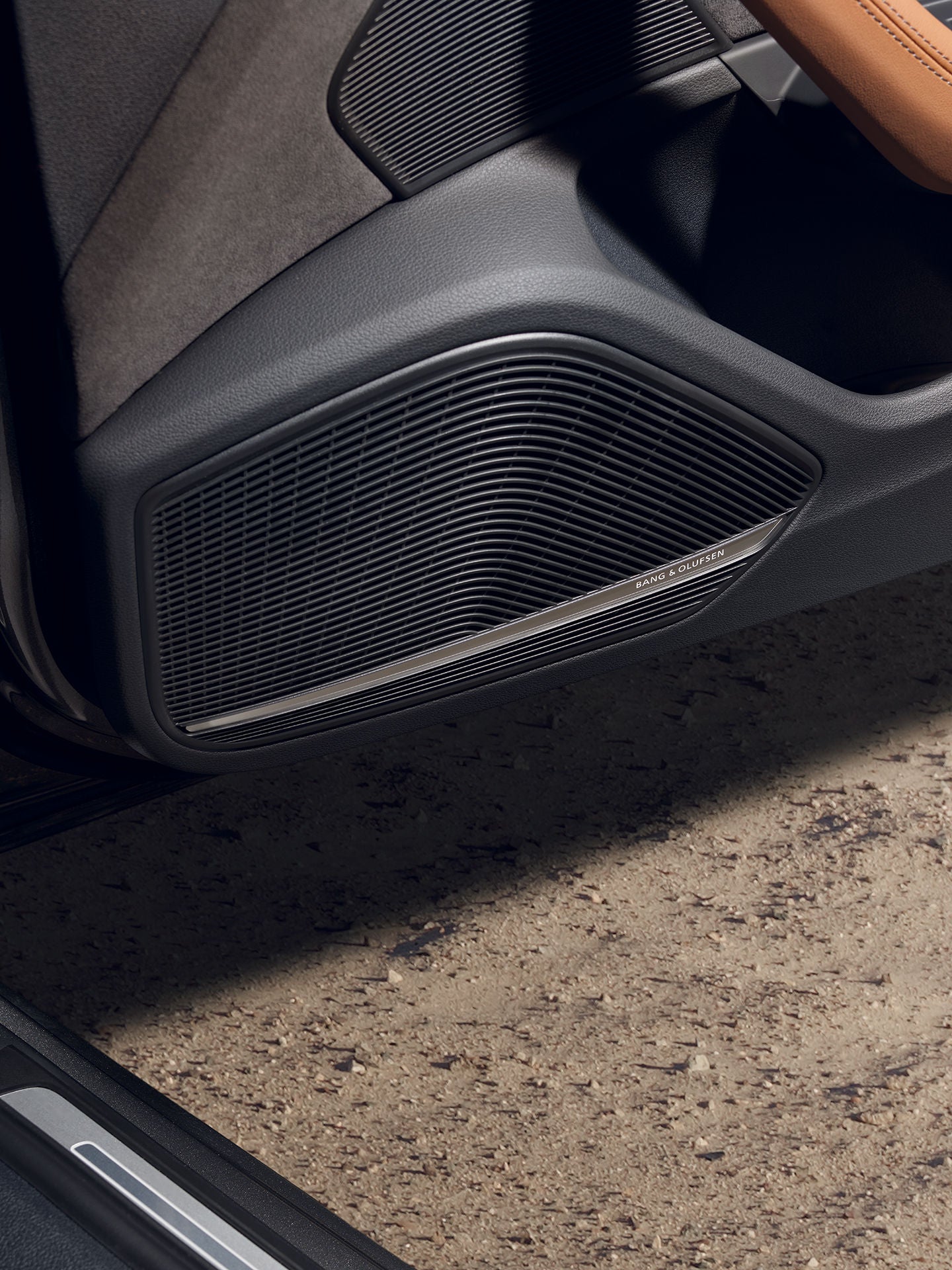 Audi RS 6 Avant interior view with model