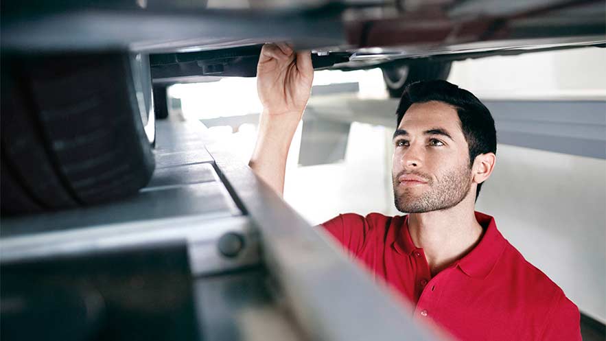 認定テクニシャンがメンテナンス