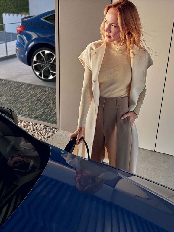estación de carga en casa Audi SQ8 Sportback e-tron