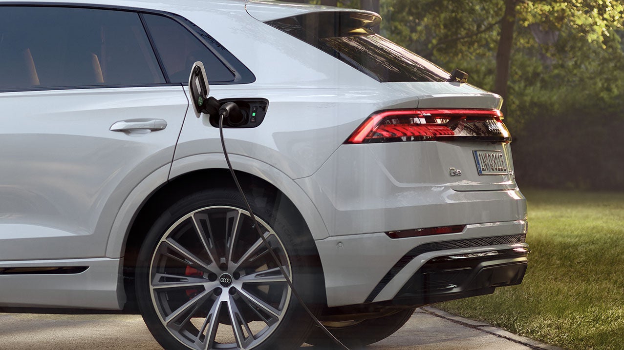 Carga en casa Audi Q8 TFSIe