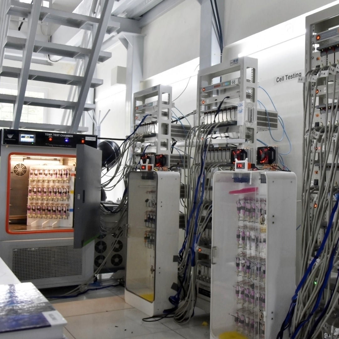 Room in which several electricity storage units can be seen.