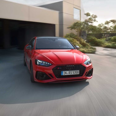 Front view of the Audi RS5 Coupés