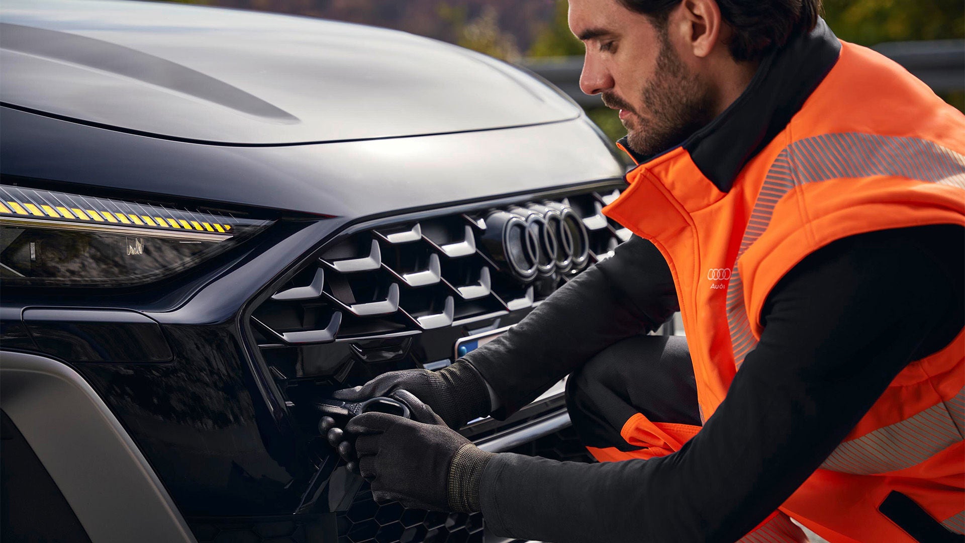 Foto de la atención al cliente para asistencia en carretera. 