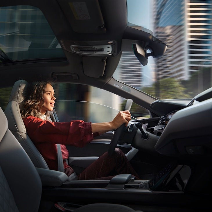 Haut-parleur situé devant la roue droite