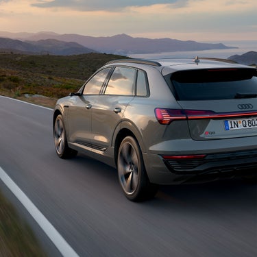 Dynamic rear view Audi Q8 e-tron