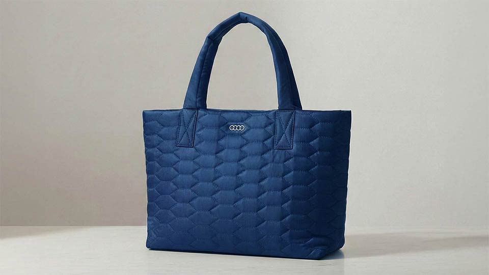 Audi キルティングトート