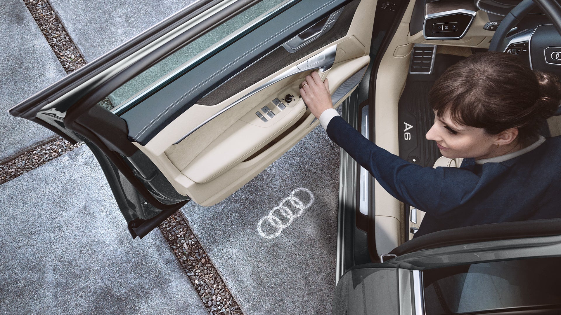 Audi A6 Limousine mit LED Projektion