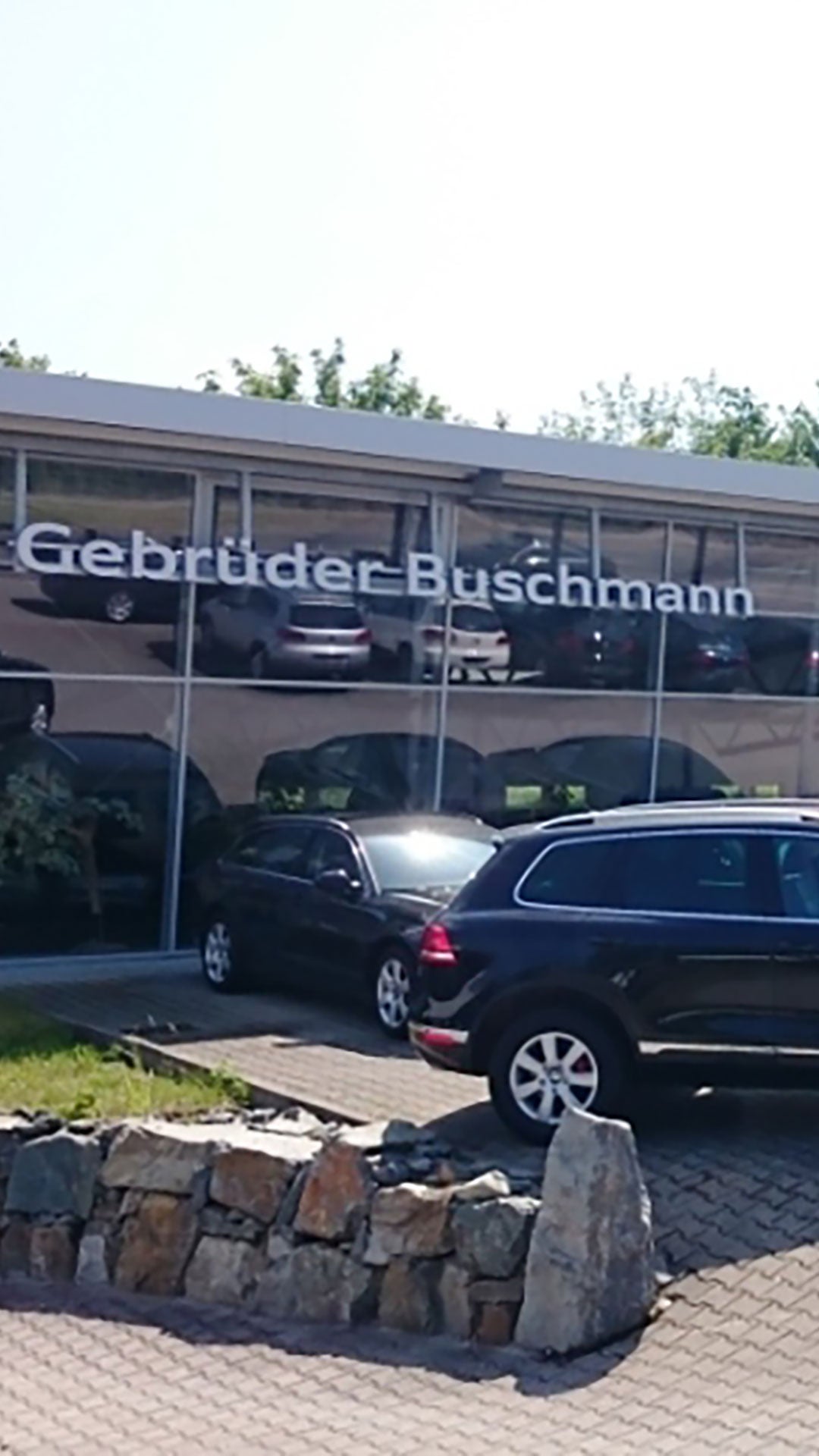 Außenansicht Autohaus Gebrüder Buschmann GmbH