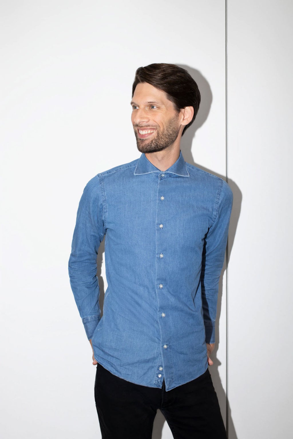 D-pillar with rear wheel Audi A5.