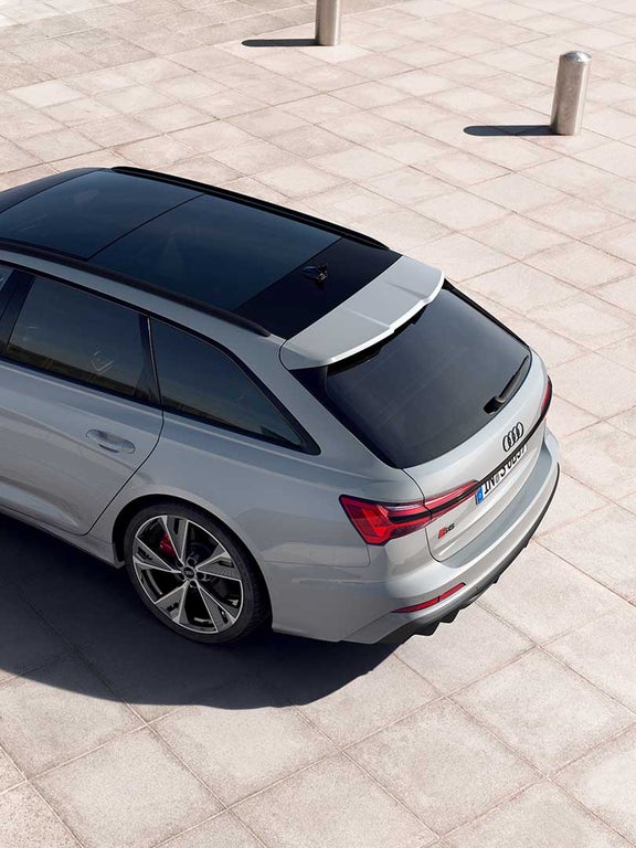 Foto de la parte trasera del Audi S6 Avant.