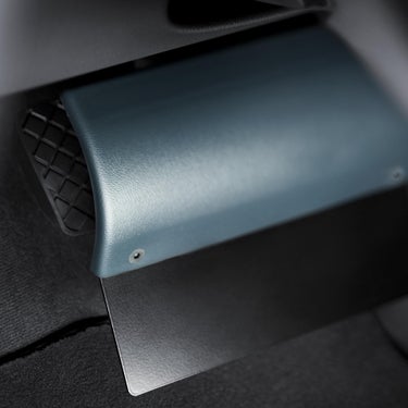 Foto del cambio de pastillas y discos de frenos de Accesorios Originales Audi. 