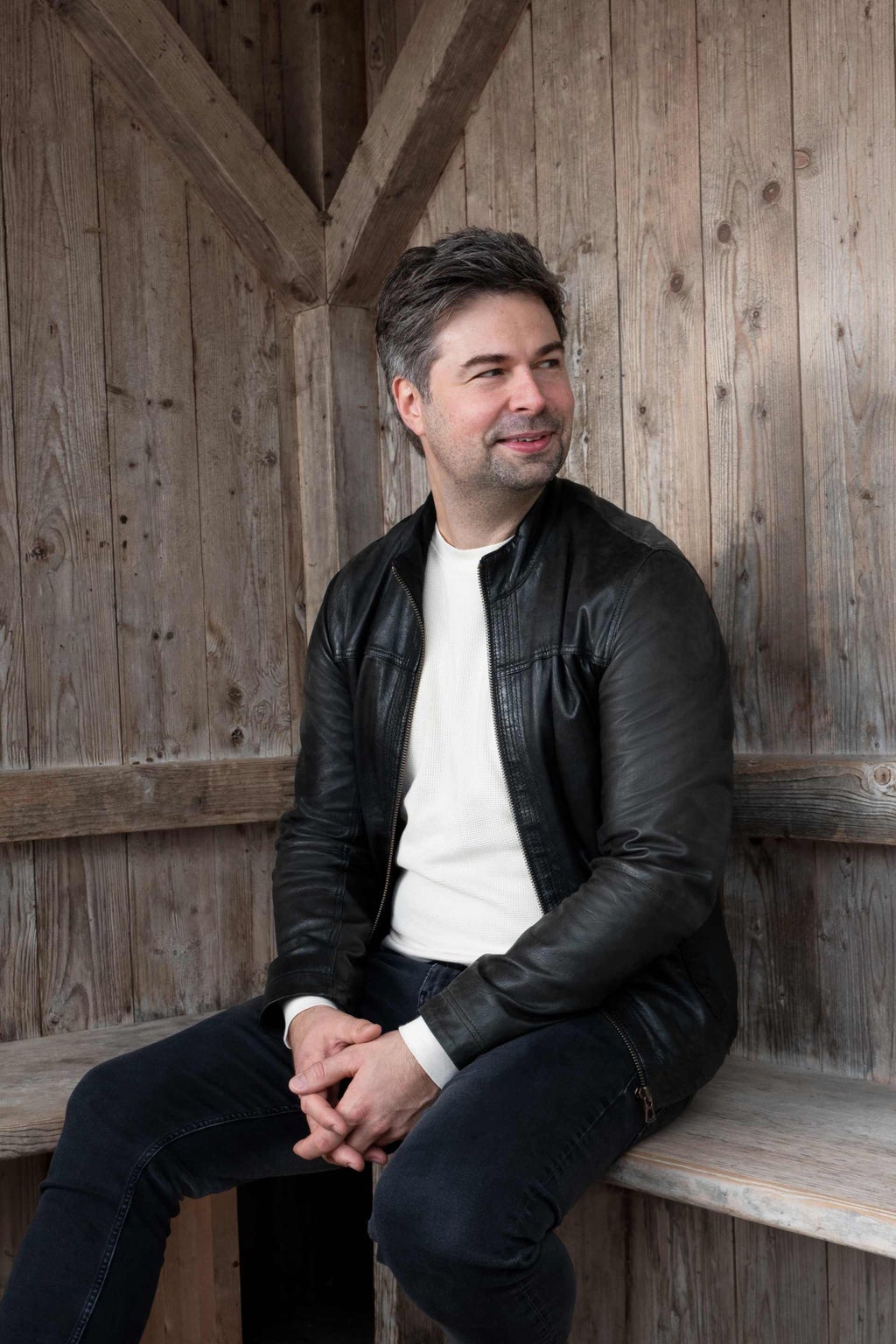 Portrait shot of Nils Wollny.