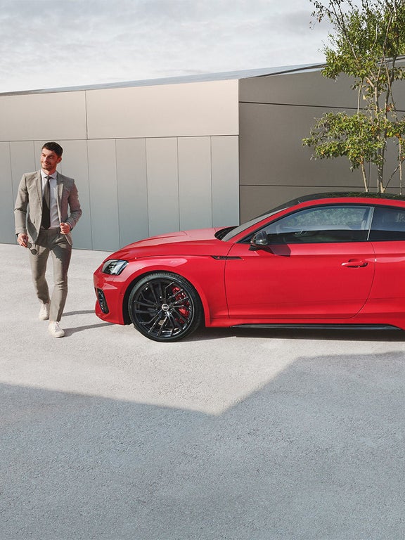Audi RS 5 Coupé Side view