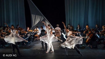 Tänzer:innen vor Orchestra