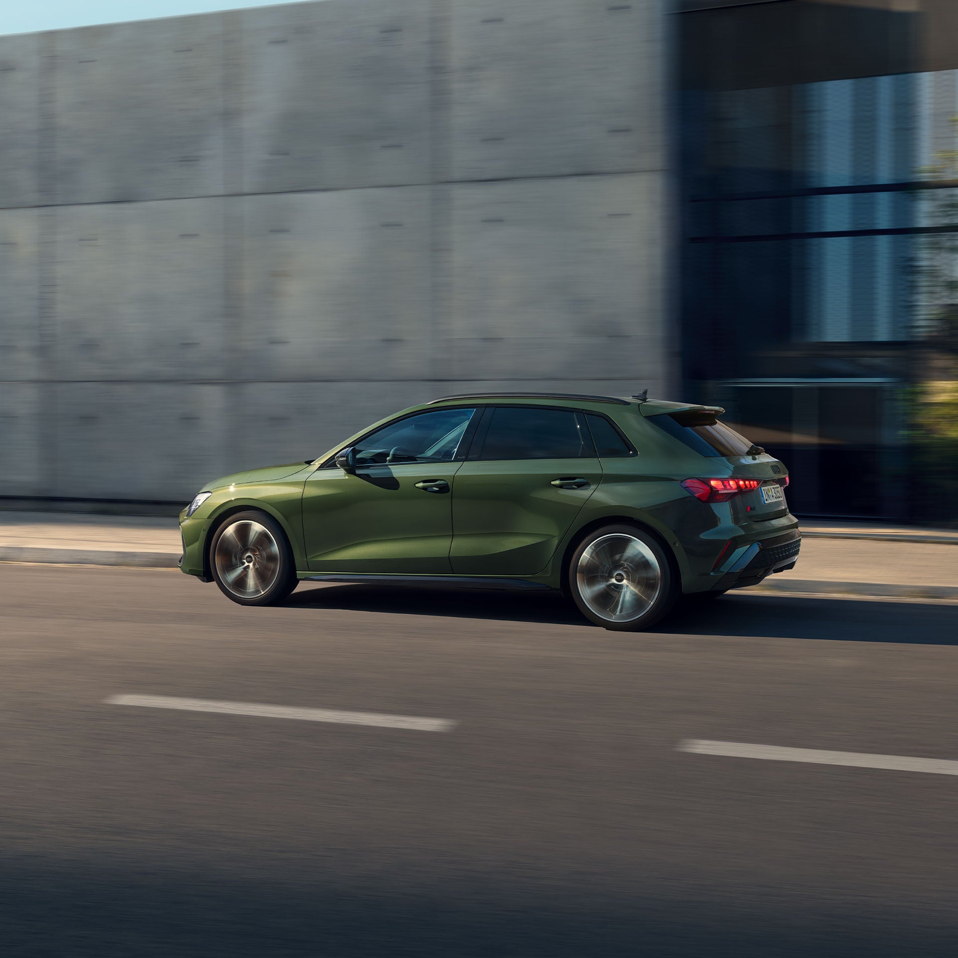 アウディ Audi A3 Sportback シミュレーション > A3 Sportback > A3 > アウディジャパン